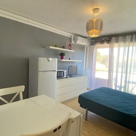 Appartamento Studio Lumineux Avec Balcon, Proche Thermes, Wifi Gratuite, Lave-linge, Non-fumeur, Parking A Proximite - Fr-1-503-173